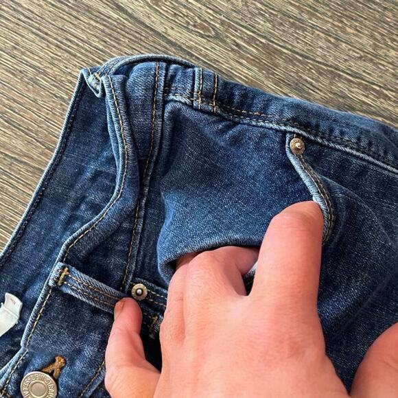 Levi's Womens 505 Straight Jeans Mid Rise Denim Stretch Medium Wash Blue Size 4 - Picture 3 of 10